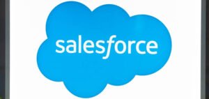 Read more about the article Salesforce Rallies as Earnings Beat, AI deals Pipeline Strong